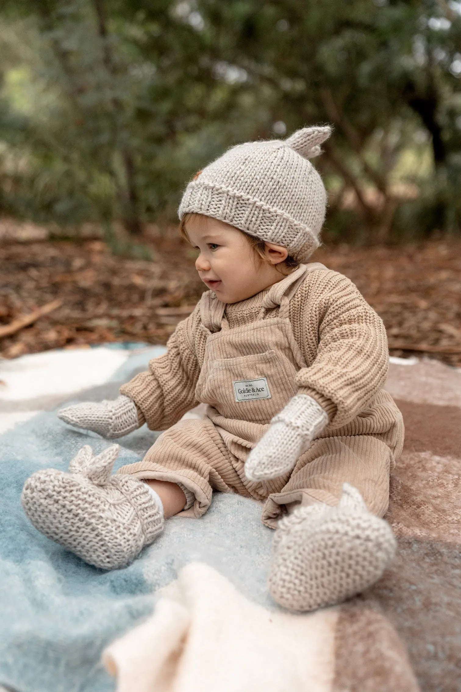 acorn kids cottontail baby mittens - oatmeal