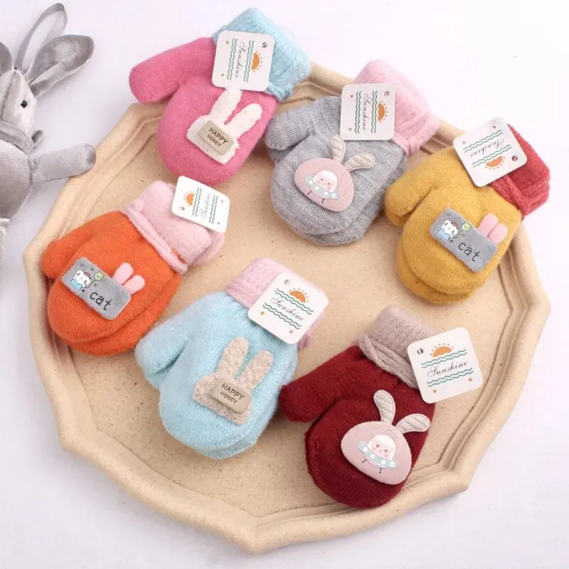 Cartoon Design Knitted Warm Gloves for Baby/Kids