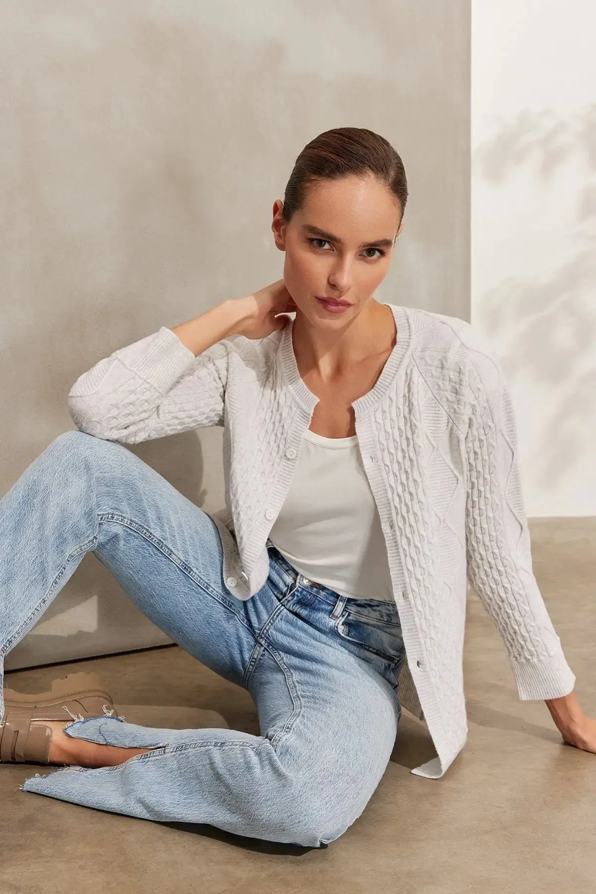 Ecru Cashmere and Merino Wool Blended Recycle Cashmere Women's Cardigan with Recycled Hair Braid Detail