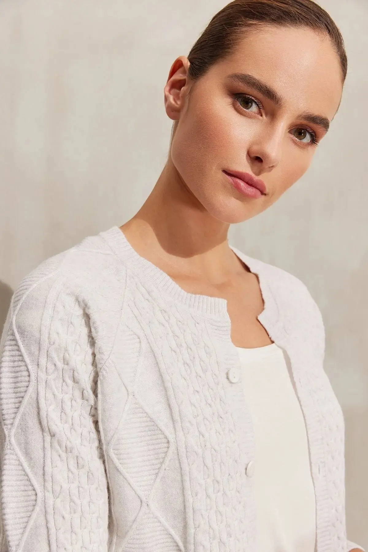 Ecru Cashmere and Merino Wool Blended Recycle Cashmere Women's Cardigan with Recycled Hair Braid Detail