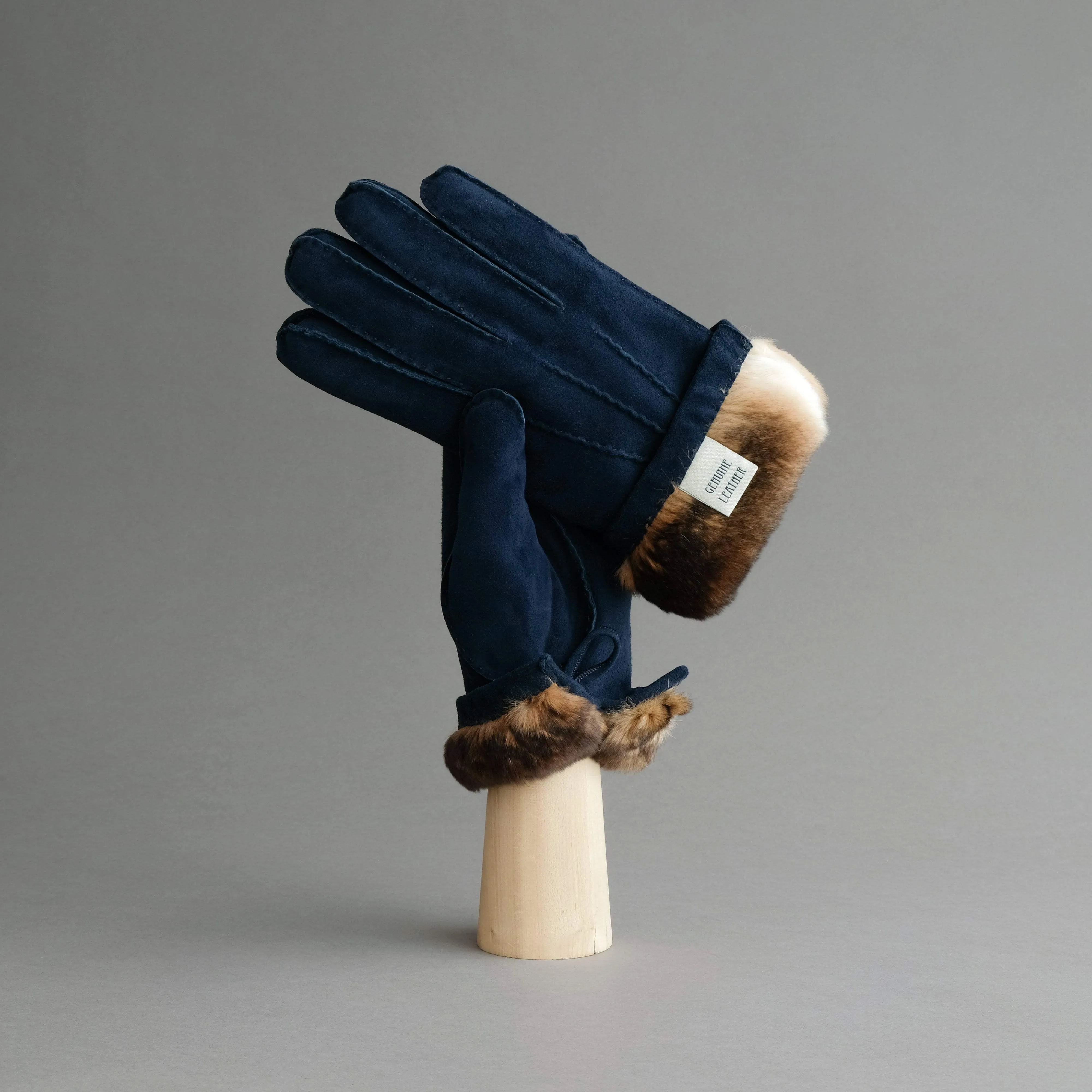 Gentlemen's Buttoned Gloves from Dark Blue Reindeer Suede Lined with Orylag Fur