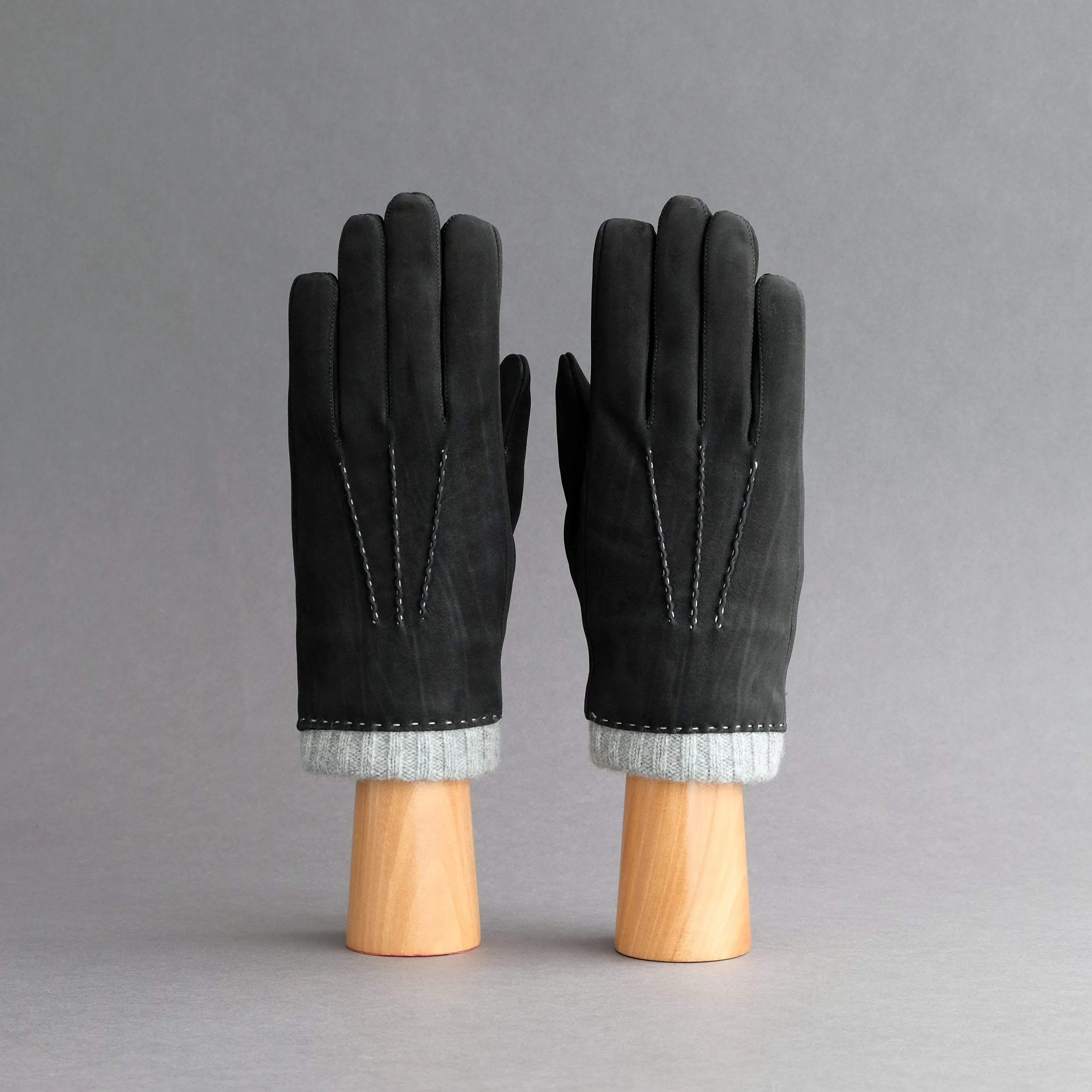 Gentlemen's Gloves from Black Goatskin Nubuck with Cashmere Lining