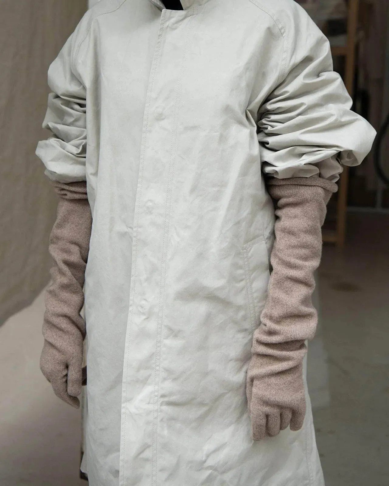 WHIT GLOVES - STOPPA BROWN